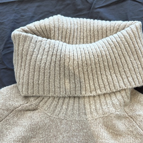 Dynamite turtleneck sweater - Picture 2 of 4